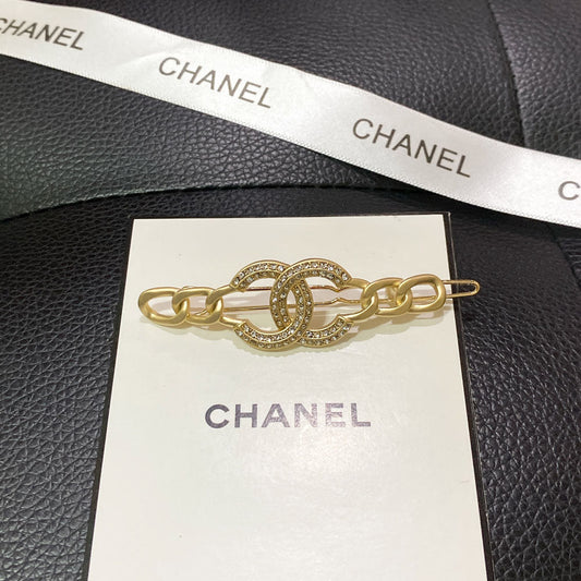 Pince à cheveux Double C en diamant