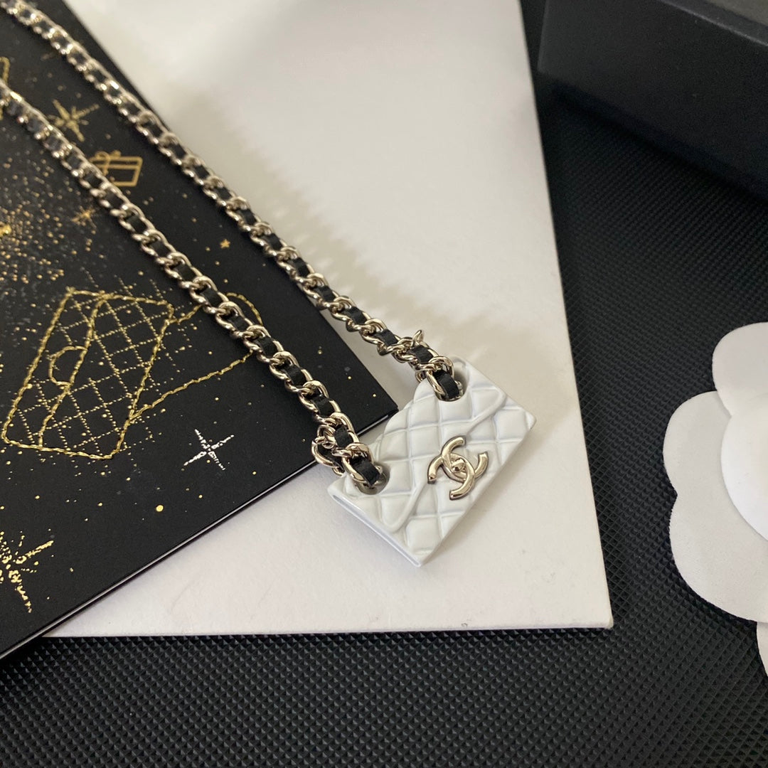 Collar de bolso elegante a la moda