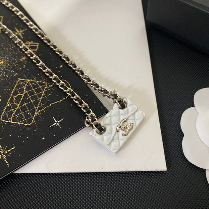 Collar de bolso elegante a la moda