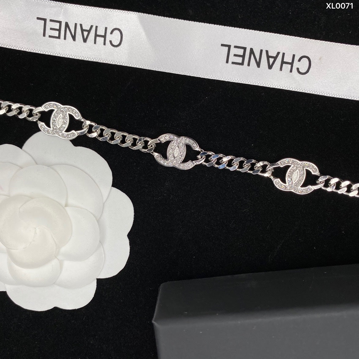 Collar de circonita de doble C