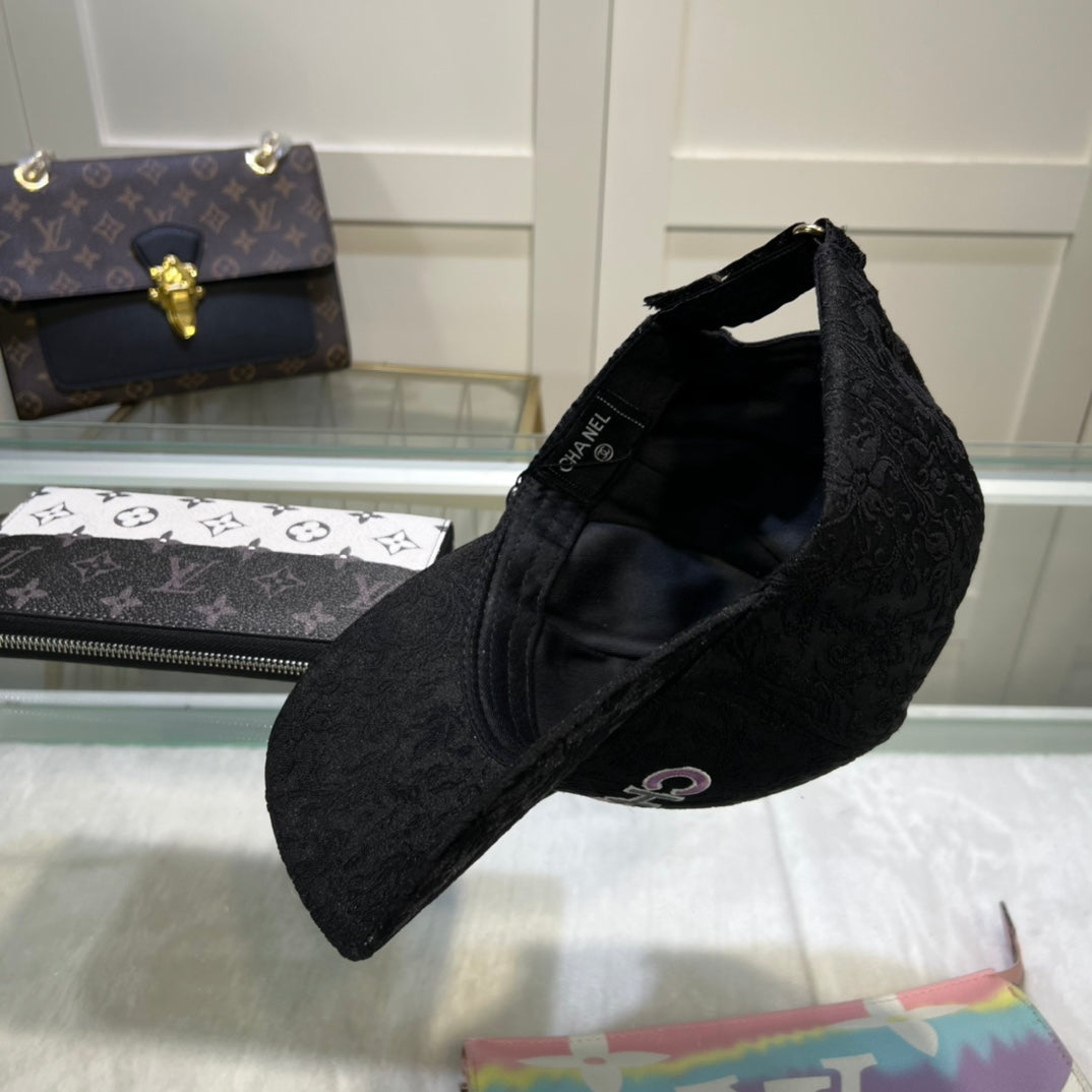 Gorra de béisbol bordada colorida con patrón 3D