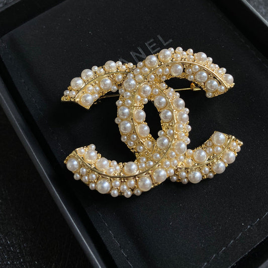 Broche Élégante Logo Perle