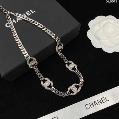 Collar de circonita de doble C