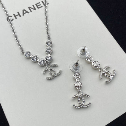 Parure Collier et Boucles d'Oreilles Diamant en Cristal
