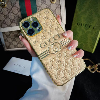Estuche de cuero con bronceado electrolítico