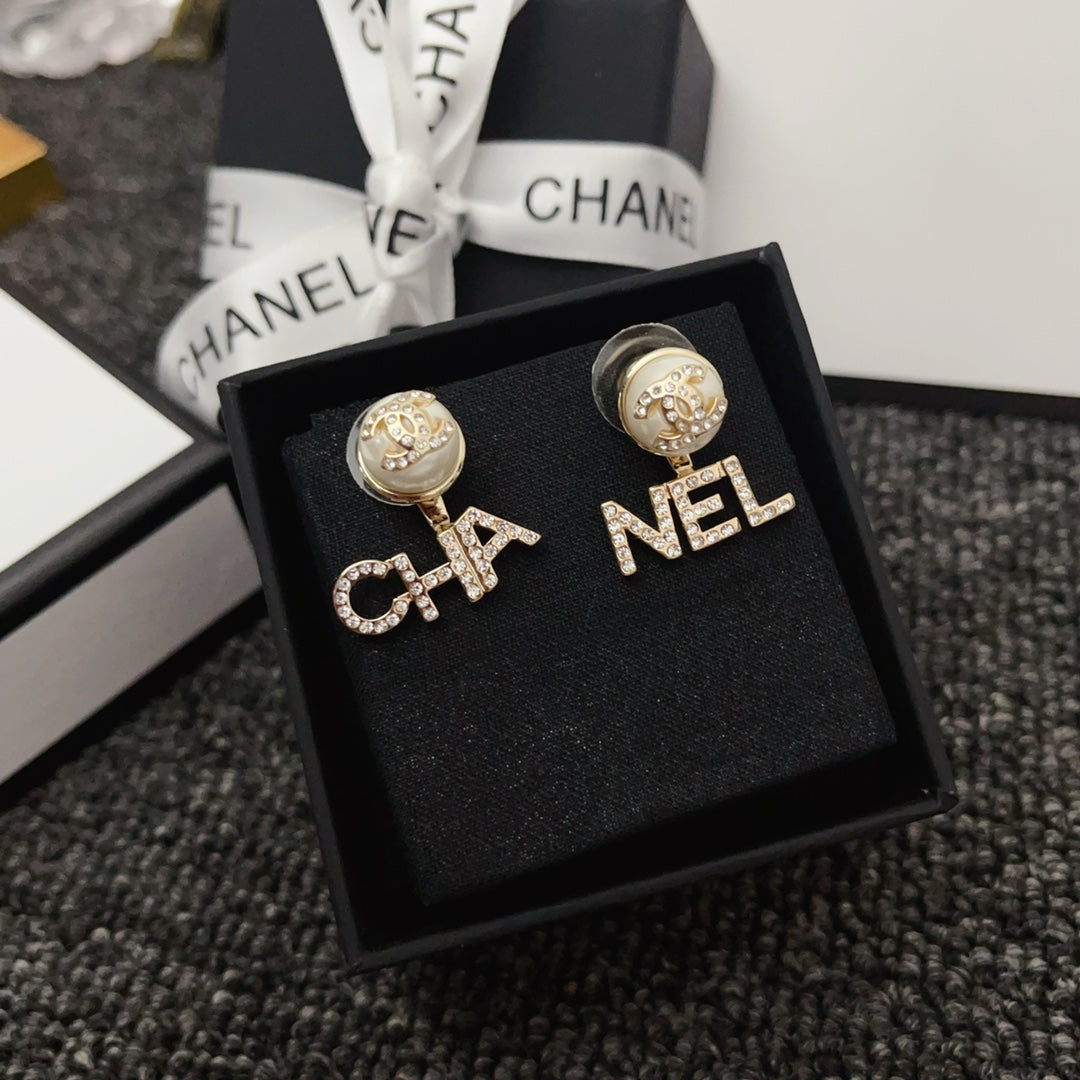 Pendientes de botón de oro Pearly Whi