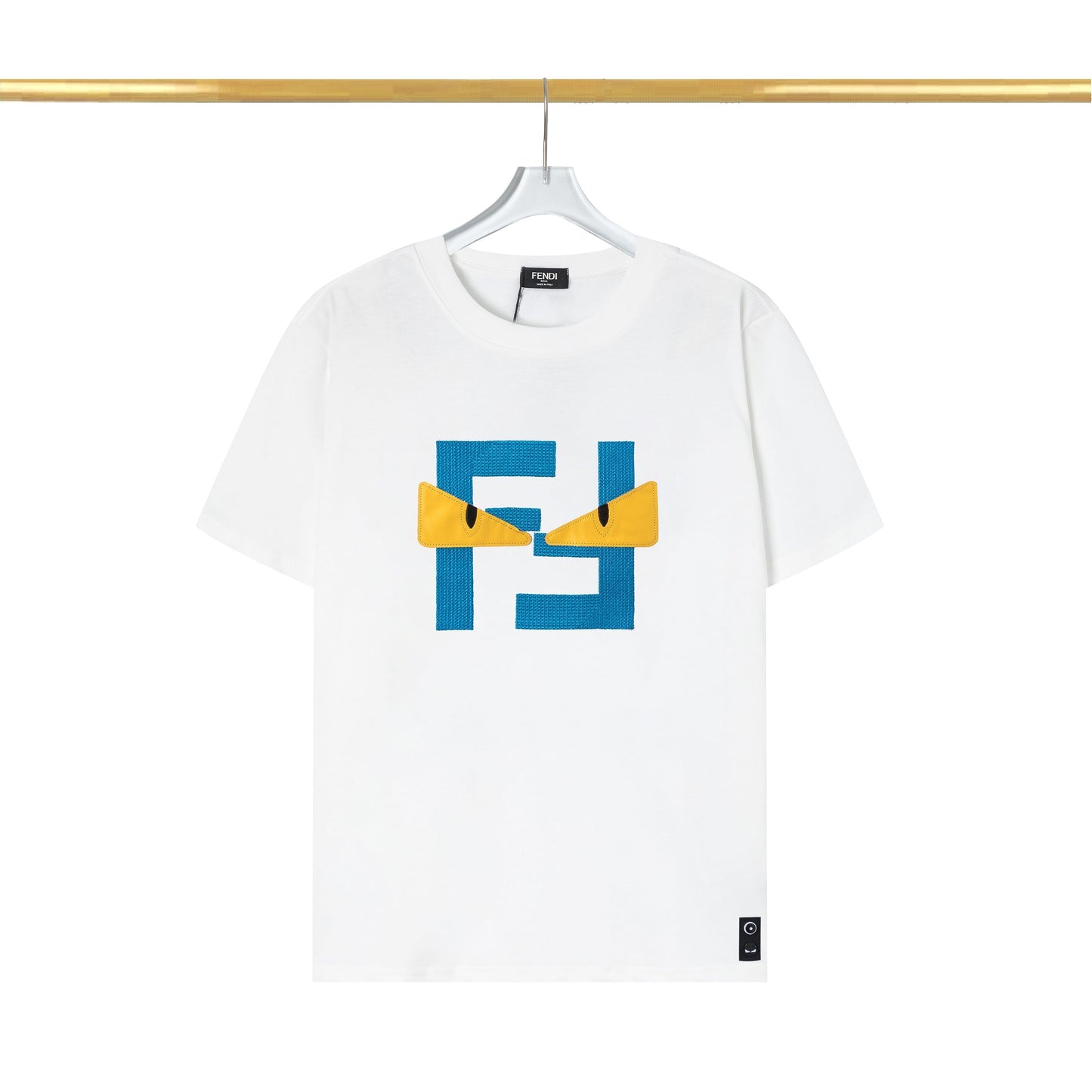 Camiseta bordada de moda