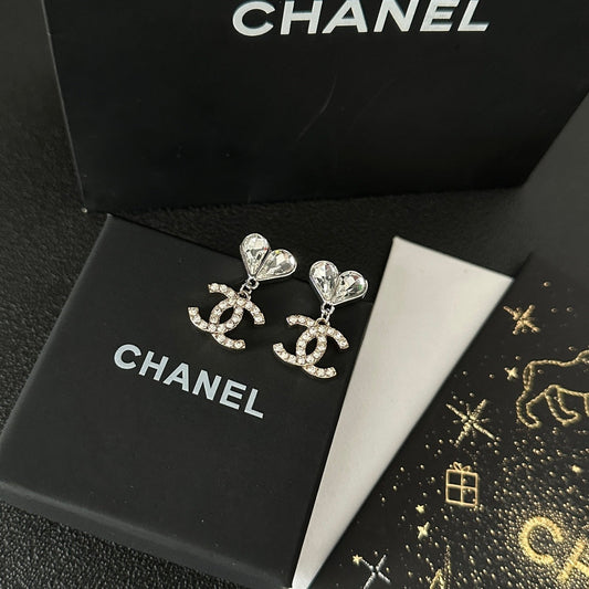 Boucles d'oreilles en diamant en forme de cœur