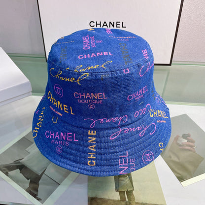 Chapeau seau avec motif lettres tendance