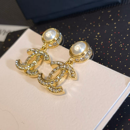 Pendientes Clásicos de Perlas y Diamantes Glitter