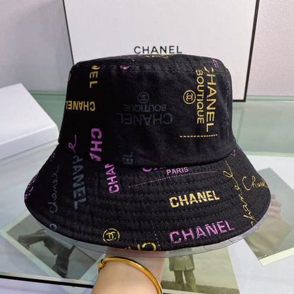 Chapeau seau avec motif lettres tendance