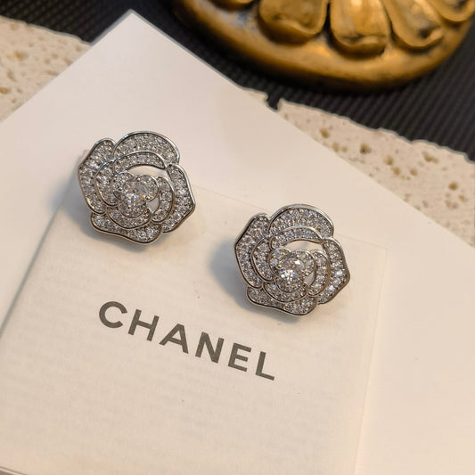 Boucles d'oreilles élégantes Fleurs de diamant