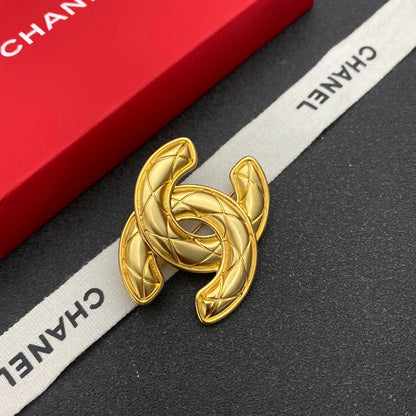 Broche con Patrón de Rombos