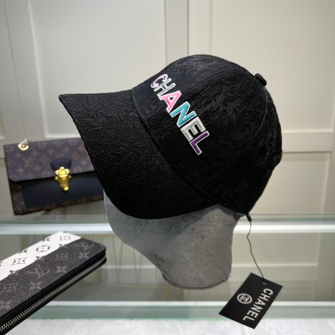 Gorra de béisbol bordada colorida con patrón 3D