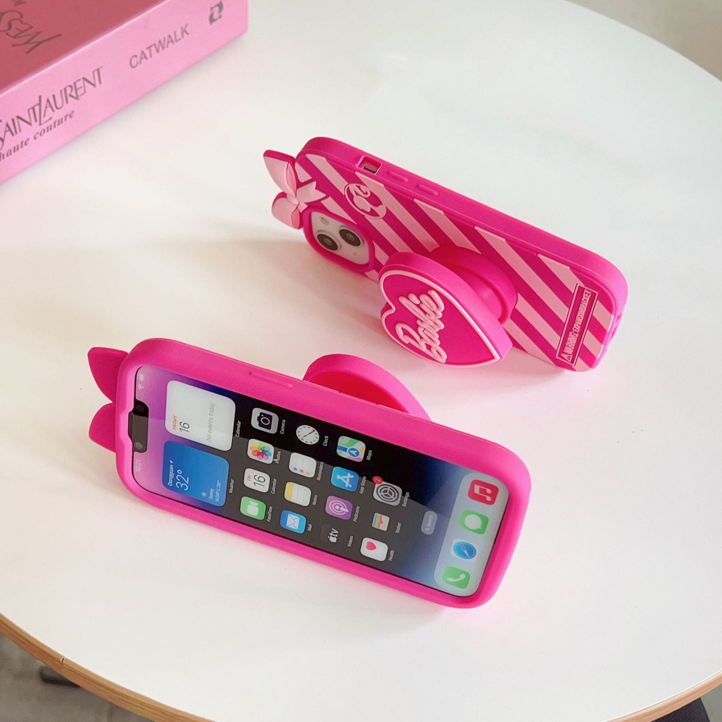 Funda de silicona con soporte de amor 3D