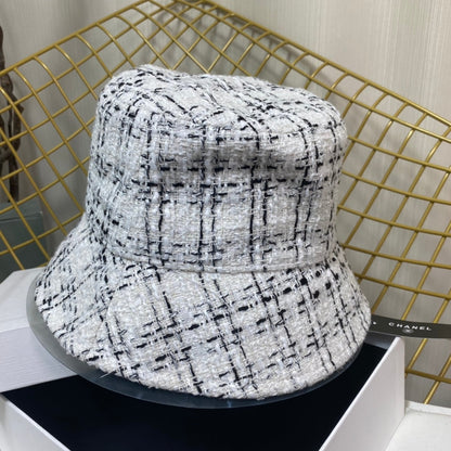 Sombrero de cubo bordado colorido de moda