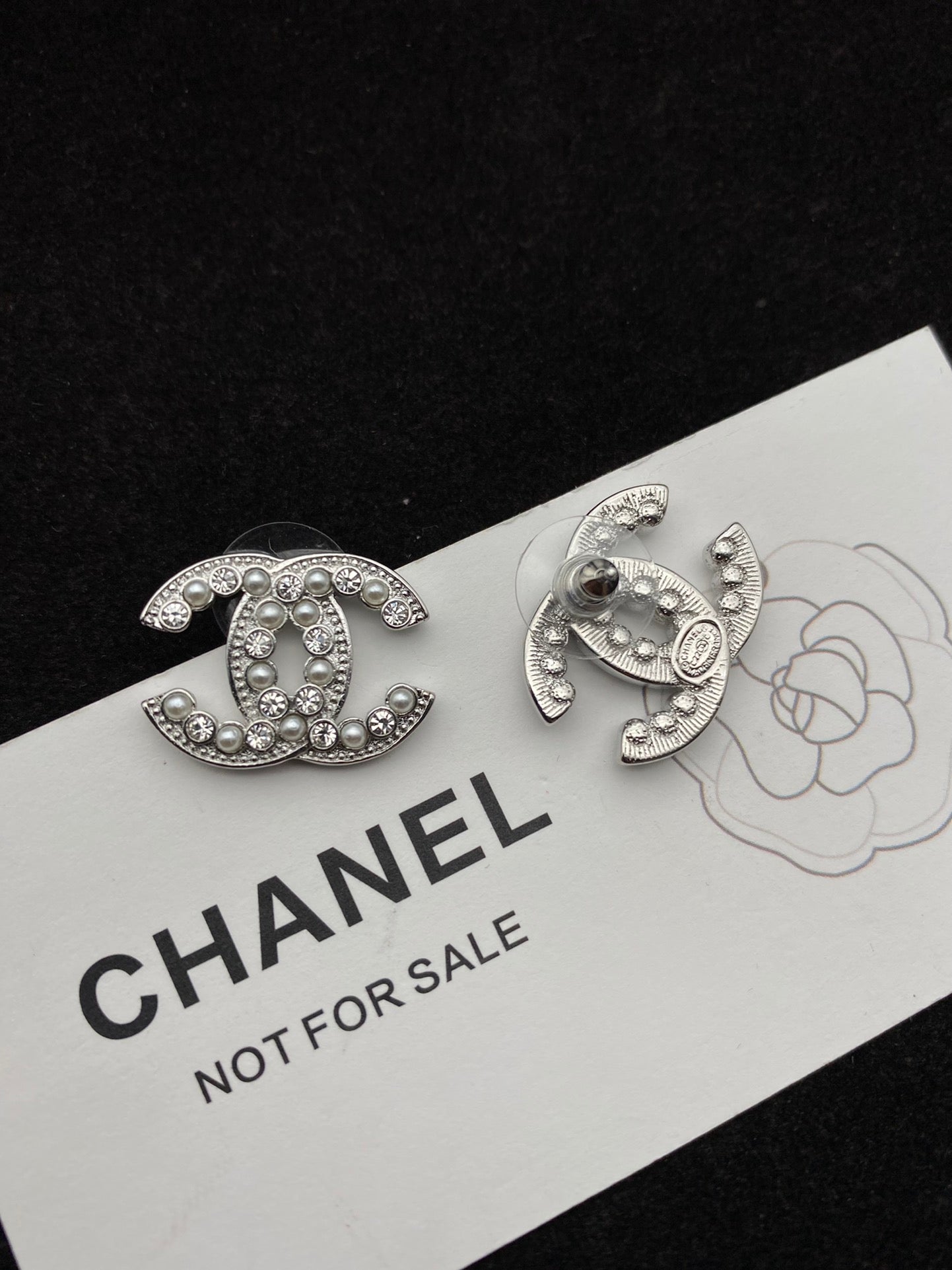 Pendientes de doble C de perlas y diamantes