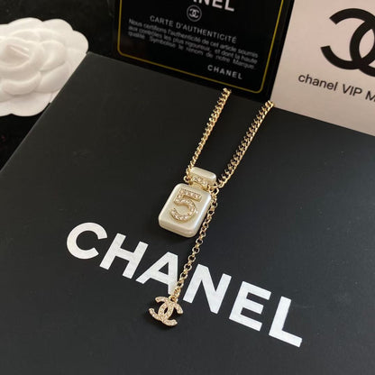 Collier Bouteille de Parfum Perle