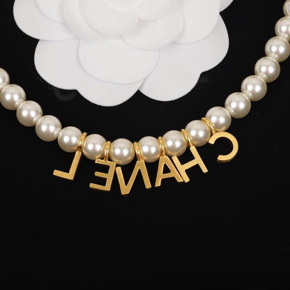 Collar Pendiente de Perla con Letra