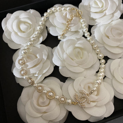 Collar de perlas con colgante de diamante de moda