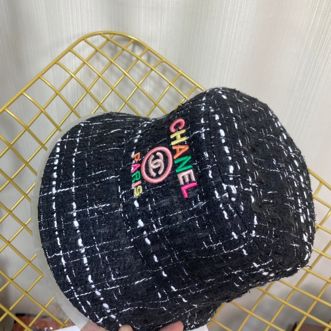 Sombrero de cubo bordado colorido de moda