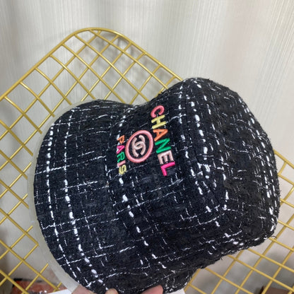 Sombrero de cubo bordado colorido de moda