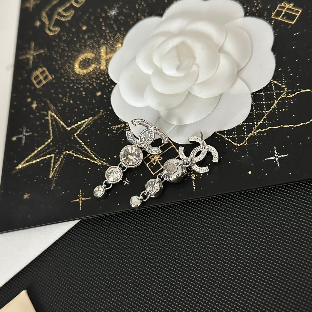 Pendientes colgantes de diamantes redondos