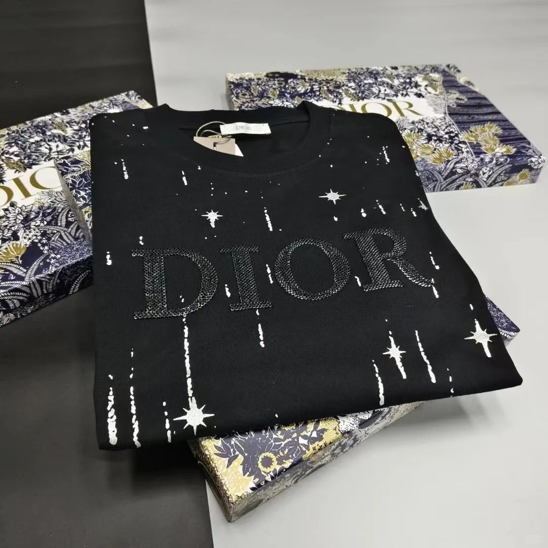 Camiseta holgada de algodón bordado de cuello redondo y manga corta
