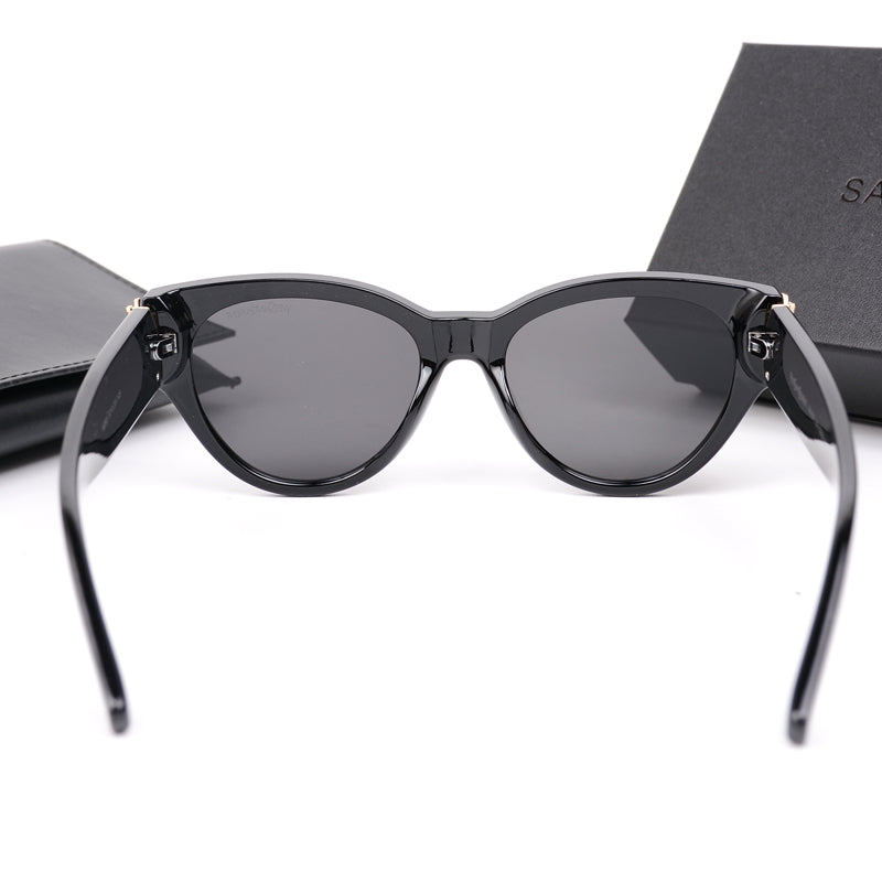 Modernas gafas de sol de ojo de gato