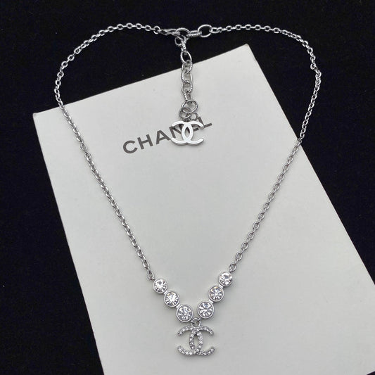 Parure Collier et Boucles d'Oreilles Diamant en Cristal