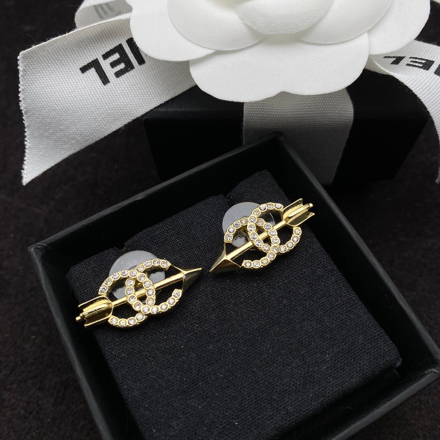 Pendientes de circonita con forma de flecha de Cupido