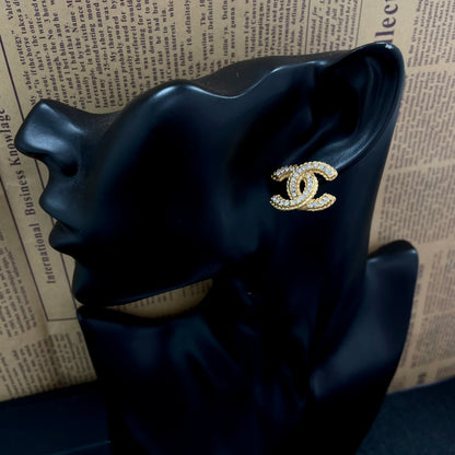 Pendientes de oro con diamantes engastados