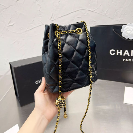 Sac seau en diamant avec cordon de serrage