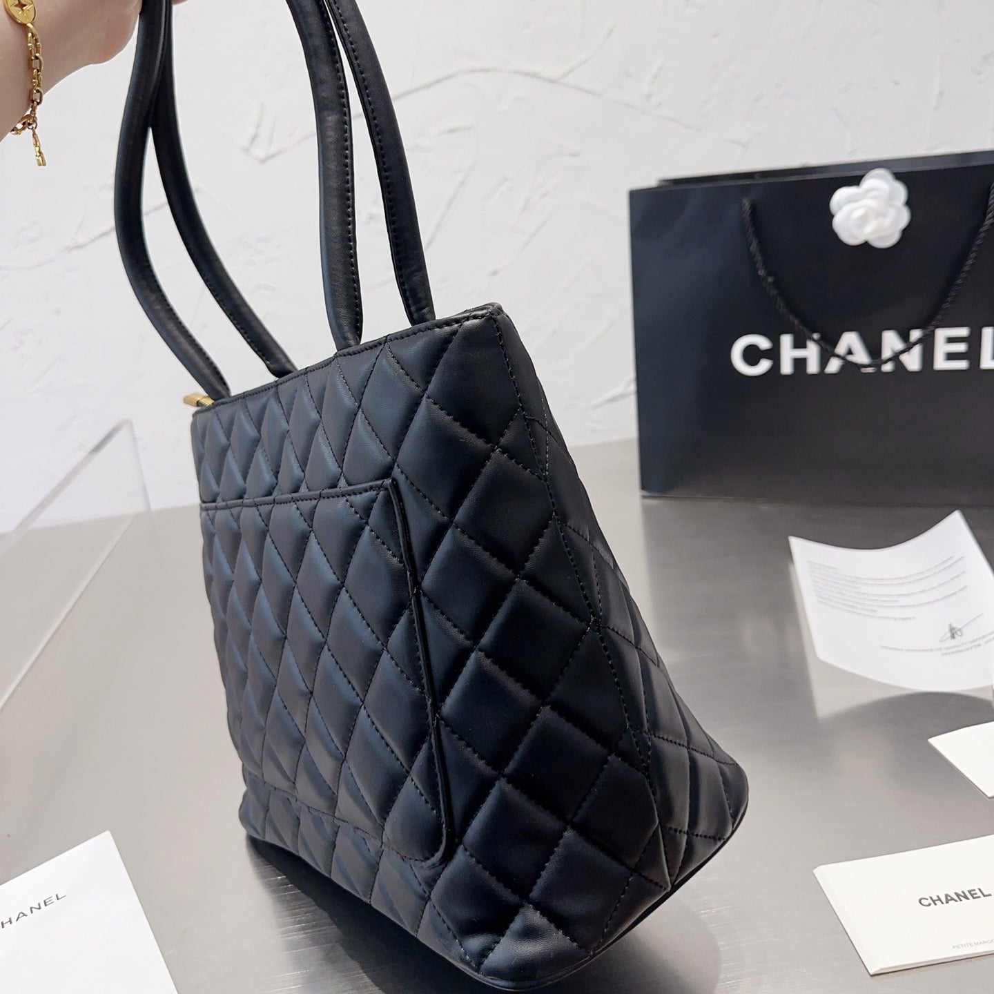 Bolso Tote Retro de Cuero Negro