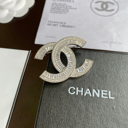 Broche en strass de cristal