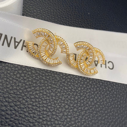 Pendientes de doble C de cristal y diamantes