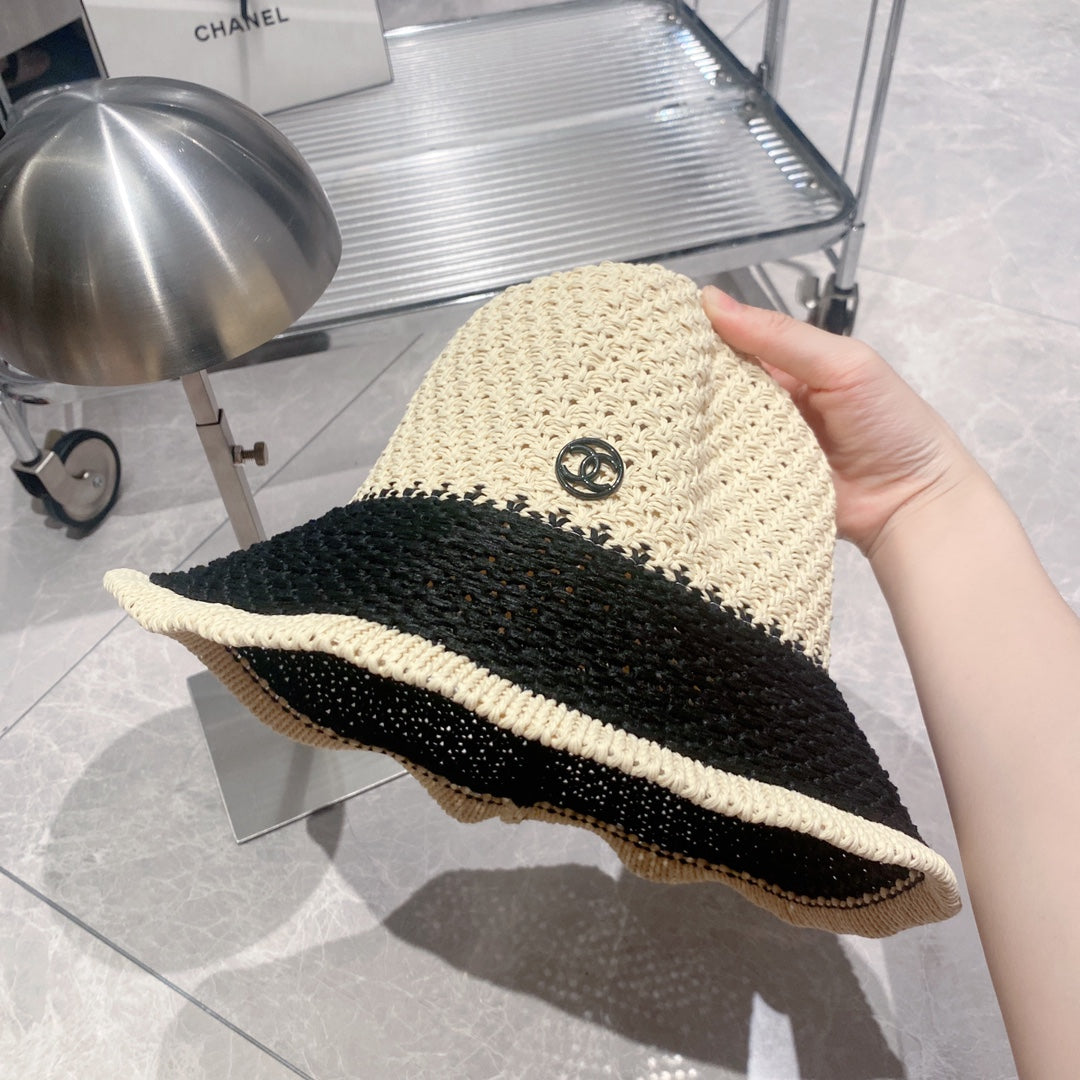 Sombrero tipo pescador de paja a la moda