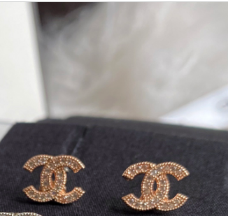 Pendientes brillantes para combinar con todo