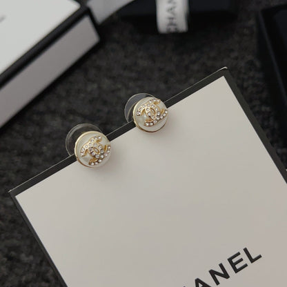 Boucles d'oreilles clous dorées Pearly Whi