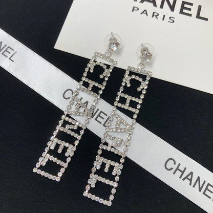 Aretes Largos de Diamantes de Cristal Brillante