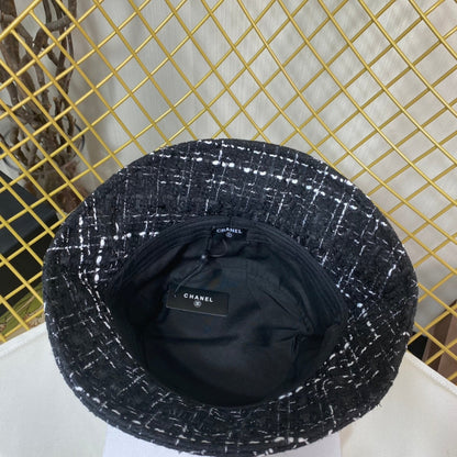 Sombrero de cubo bordado colorido de moda