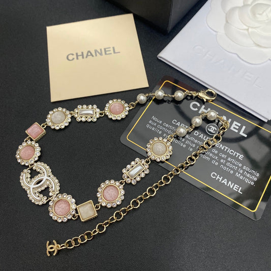 Collier élégant intemporel