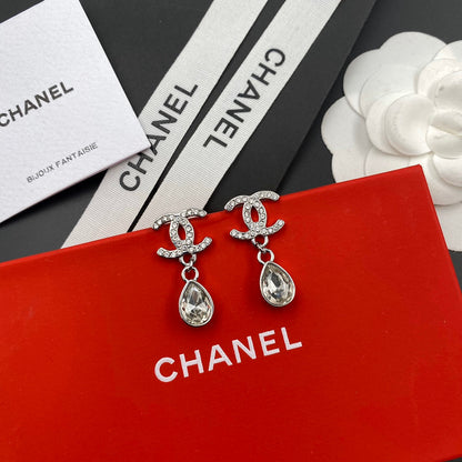 Boucles d'oreilles pendantes diamant étincelant
