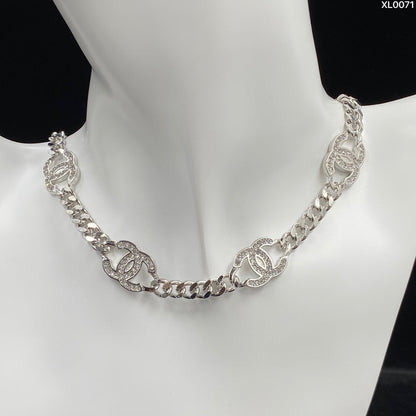 Collar de circonita de doble C