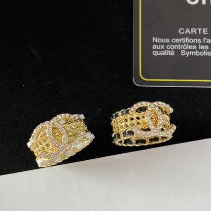 Anillo de cuero con temperamento fuerte