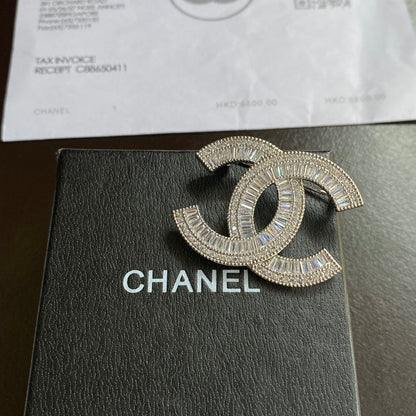Broche en strass de cristal