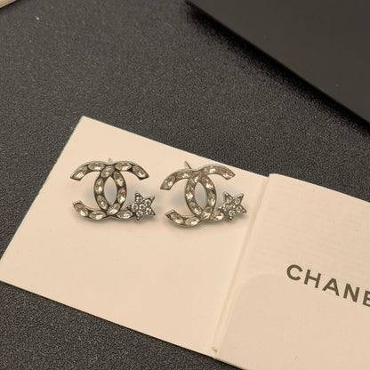 Boucles d'oreilles clous étoile diamant cristal