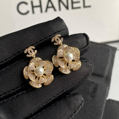 Pendientes de Flor de Circonita Románticos Champán