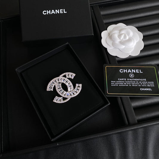 Broche en diamant de cristal trempé