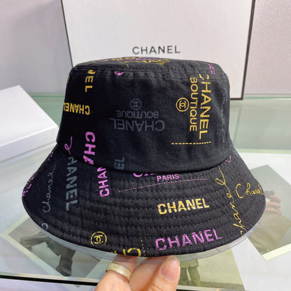 Chapeau seau avec motif lettres tendance